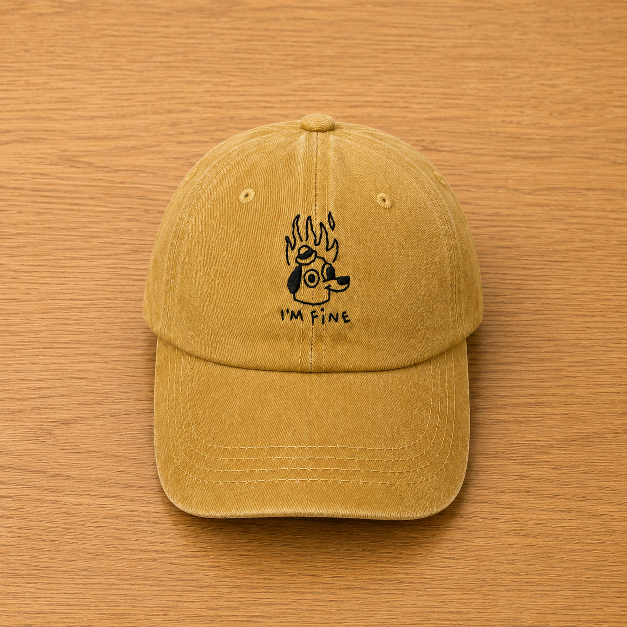 Casquette moutarde avec meme "i'm fine" brodé à la main