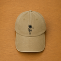 Gorra color arena con girasol