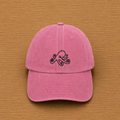 Gorra color rosa con pulpo bordado a mano